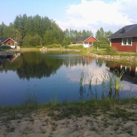Hannunluhdan Lomamoekit Karijoki Esterno foto
