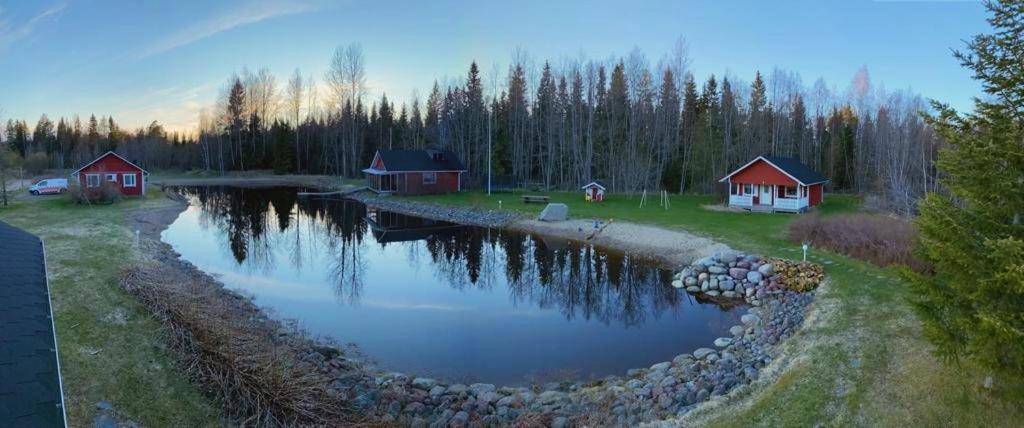 Hannunluhdan Lomamoekit Karijoki Esterno foto