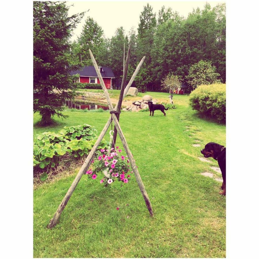 Hannunluhdan Lomamoekit Karijoki Esterno foto