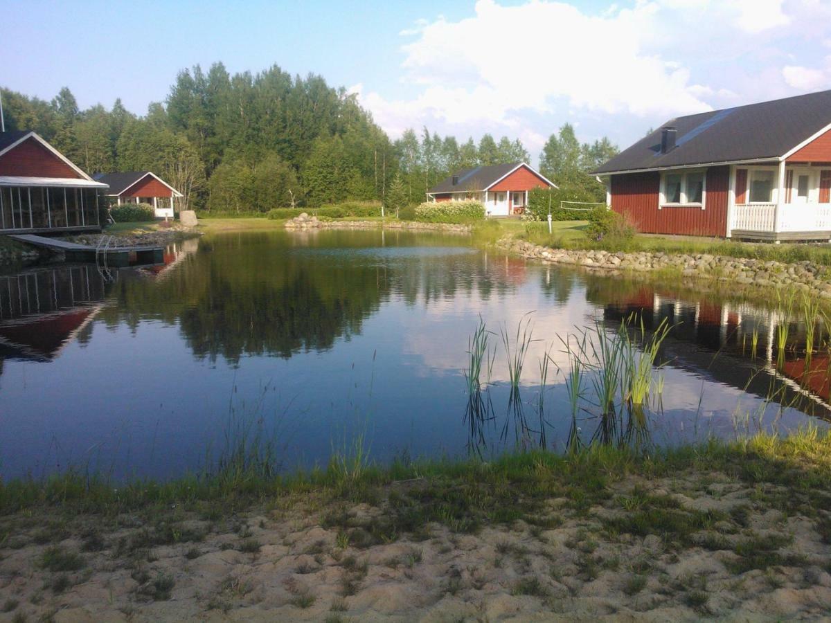 Hannunluhdan Lomamoekit Karijoki Esterno foto