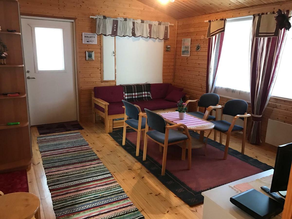 Hannunluhdan Lomamoekit Karijoki Esterno foto